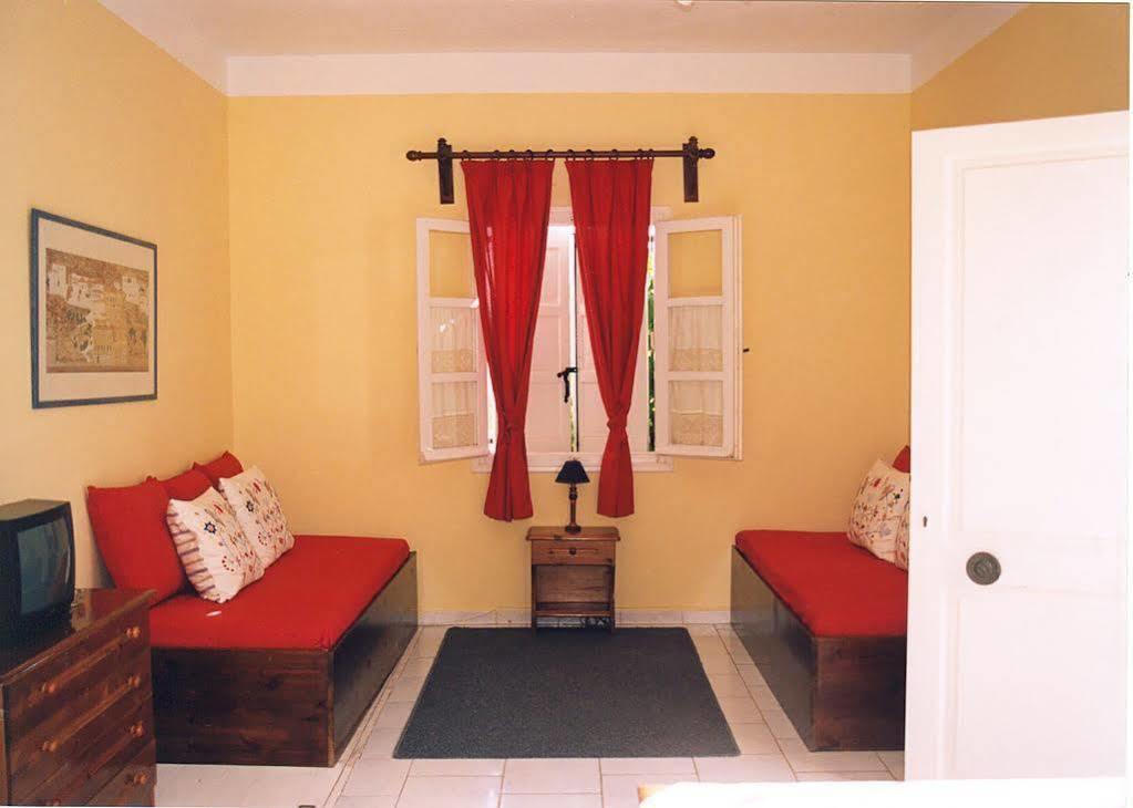 Spetses Retreat Accommodation Ngoại thất bức ảnh